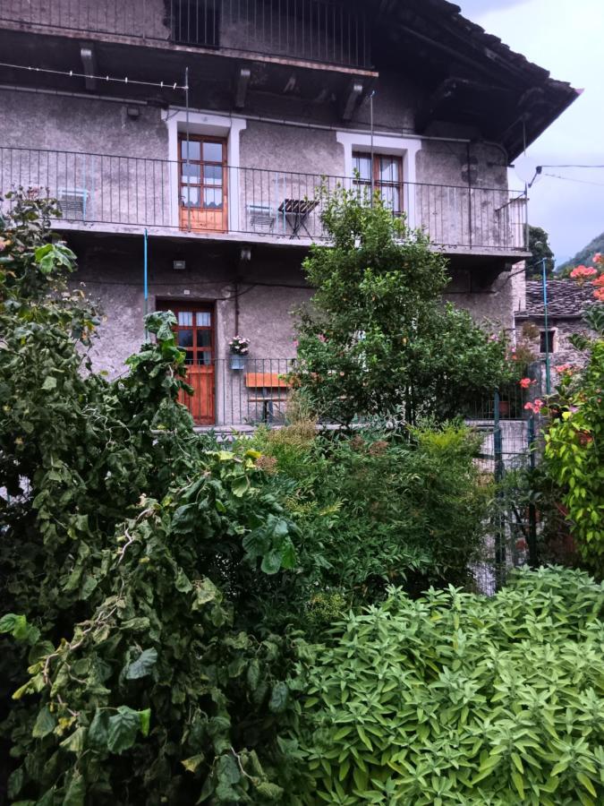 Bed and Breakfast La Casa Antica à Pont-Saint-Martin Extérieur photo